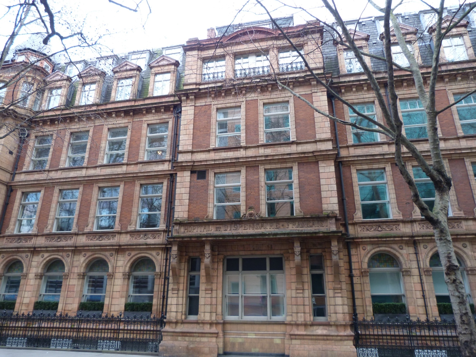 old Hôpital et Dispensaire Français, London - 01.JPG